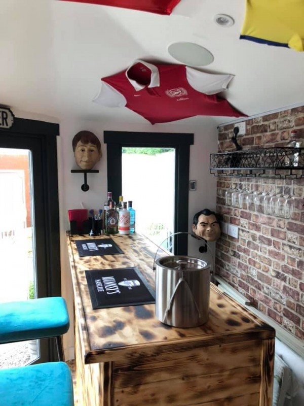 Bob's Bar